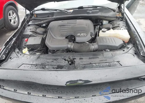 2021 Dodge Challenger Sxt z USA, uszkodzony, nr VIN 2C3CDZAG3MH630859